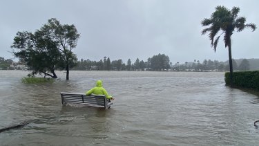 Sydney Weather Widespread Evacuations 137 000 Without Power As Major Storm Causes Chaos