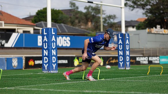Lachlan Galvin trains with the Bulldogs.