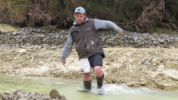 Michaael Johnston, a tractor driver, spotted the moa footprints in a submerged clay bank of an Ottago river.