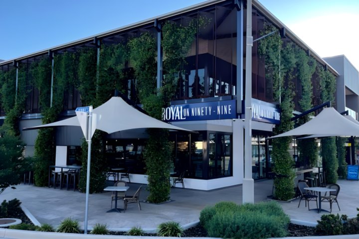 The Royal on Ninety-Nine hotel in Roma was acquired from The Waratah Hotel Group.