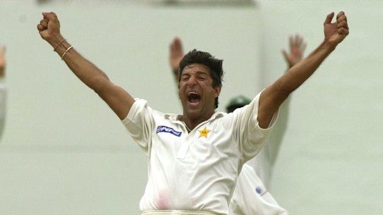 Wasim Akram celebrates a wicket in 2000, during his playing days for Pakistan.