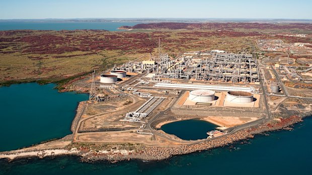 The WA govenrment has approved the extension of the North West Shelf plant near Karratha.