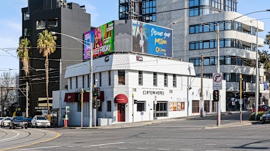 The Clifton Hotel at Kew Junction. 