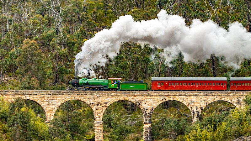 Beat the petrol price: 10 of the best places to visit by train from Sydney