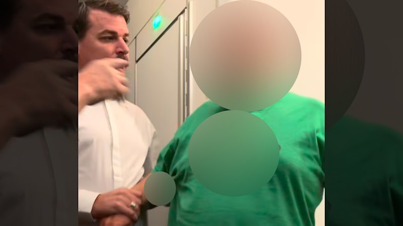 Qantas passenger taken off international flight after allegedly biting flight attendant
