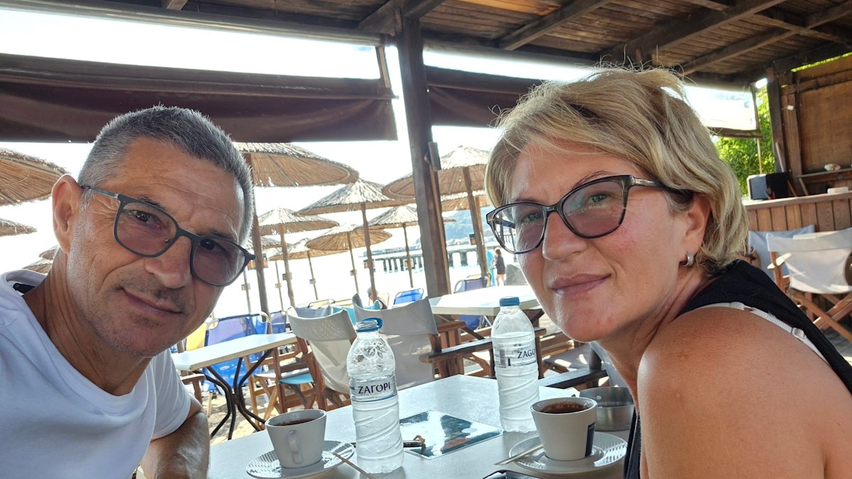 ‘If we die, we die together’: Wife recounts terrifying moment man partly sucked out Ryanair window