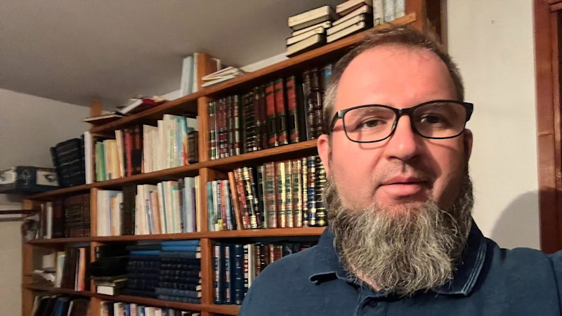 Three arrested after imam allegedly assaulted, threatened in racially motivated attack