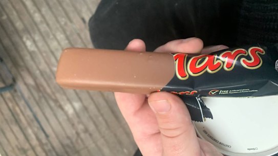 A man who bought a Mars bar without its signature ripple has been given a voucher for his hassle.