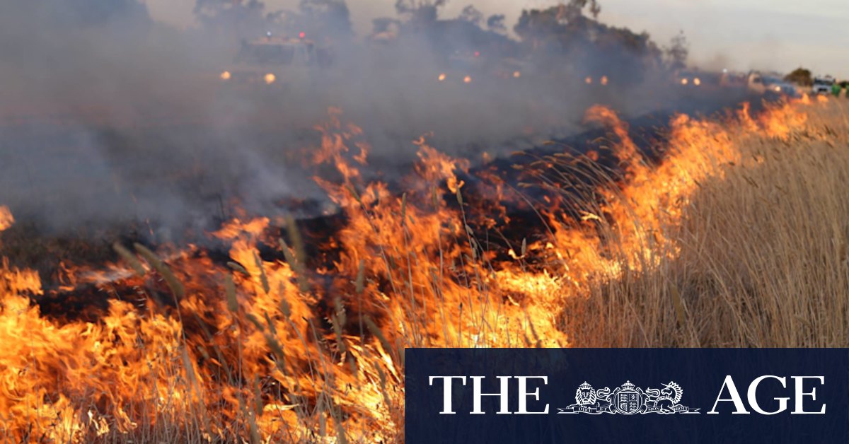 Melbourne weather: Bushfire warning near Lorne, total fire bans declared as temperatures soars - Vimarsana News
