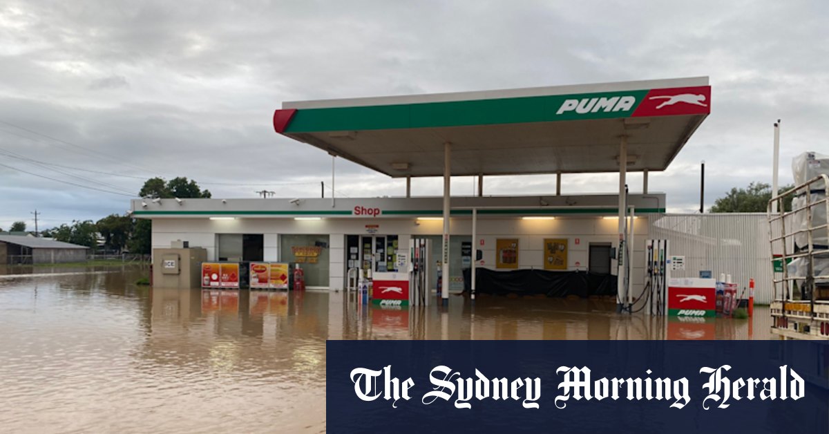 Queensland on alert: Evacuations, flash flooding, heavy rain to continue - Vimarsana News