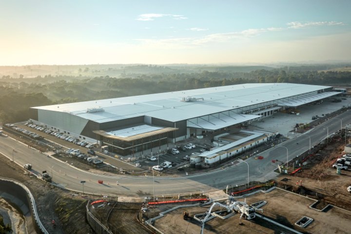 Charter Hall is building this refrigerated warehouse for meal kit retailer HelloFresh.