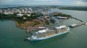 Labor has backed a $1.5 billion plan to build new port facilities in Darwin.