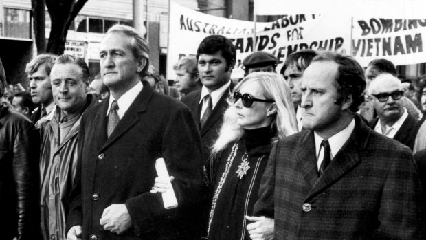 Anti-Vietnam War moratorium march in Melbourne, 19 May 1972. The march leaders [R-L] Victorian Opposition Leader, Clyde Holding; convener of Save our Sons, Jean McLean; Labor MPs Tom Uren and Dr Jim Cairns.