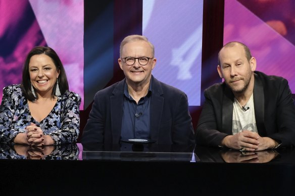 Myf Warhurst, Prime Minister Anthony Albanese and Ben Lee on Spicks and Specks. 