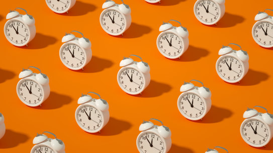 Time for bed? Keep it consistent for better health.