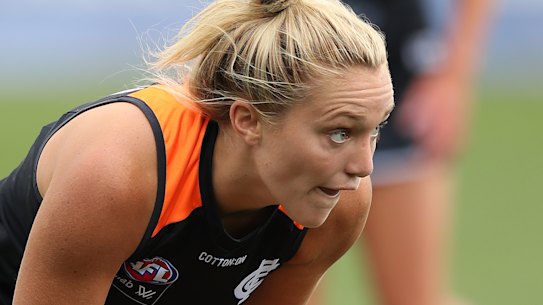 MELBOURNE, AUSTRALIA - JANUARY 16: Jess Hosking of the Blues in action during the AFLW pre-season match between the Carlton Blues and the St Kilda Saints at Ikon Park on January 16, 2021 in Melbourne, Australia. (Photo by Graham Denholm/Getty Images)