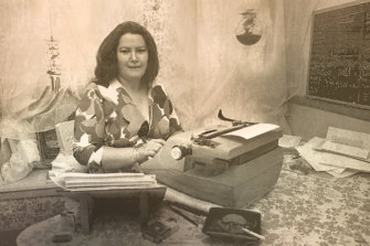 The Thorn Birds Author Colleen Mccullough S Estate To Go Under The Hammer