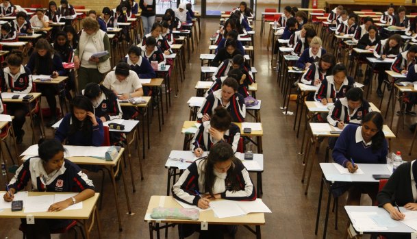 NSW selective schools, including some that have no entrance test, are charging application fees of up to $100 for students applying after year 7.