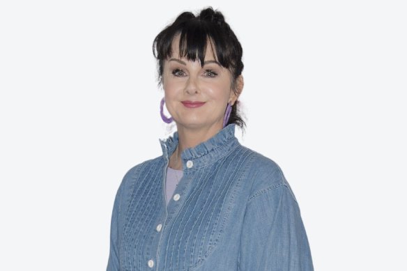 Marian Keyes started writing short stories at age 30: “I honestly think that it was some attempt to keep myself alive.”