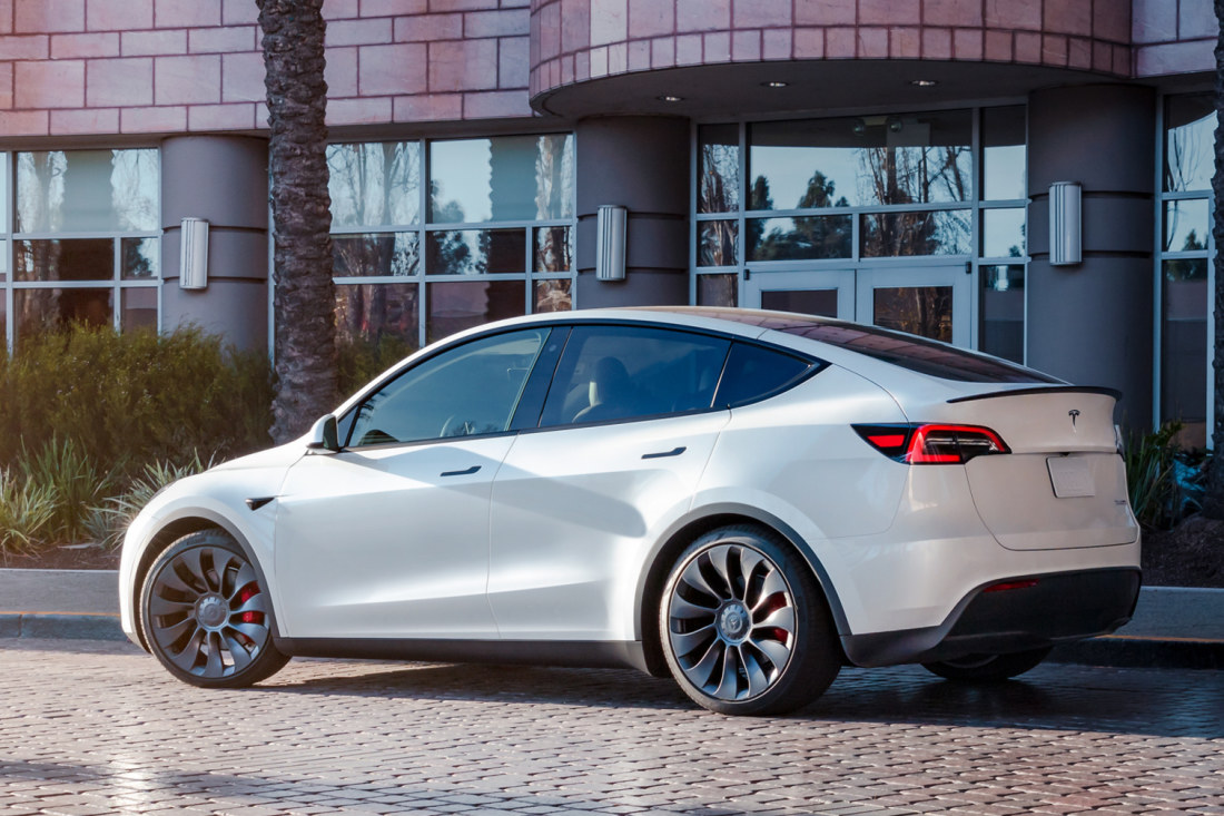 Tesla Model Y Performance: the sportier variant! - Review