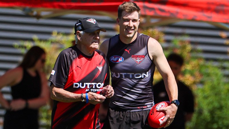 Zach Merrett se po neuspešnem prestopu v Hawthorn vrnil na trening v Essendon