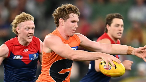 Warburton wants the laws to change so that sports such as AFL, NRL and cricket remain on free-to-air. 