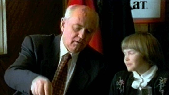 Pizza Hut ad with Gorbachev