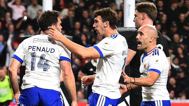 The Wallabies can’t stop France’s attack. So there’s only one way to beat them