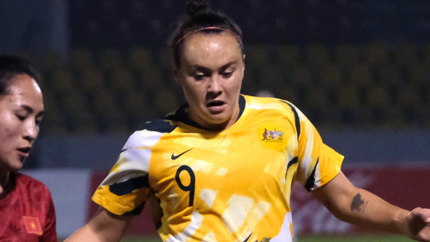 Matildas star Caitlin Foord will be quarantined for 14 days upon her return to England, coach Ante Milicic says.