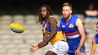 Tap And Go Nic Nat Proves The Afl Ruckman Is Relevant Again
