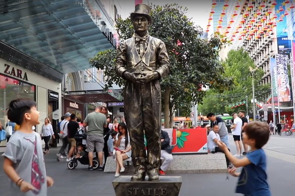 McIntosh during a performance in Bourke Street Mall.