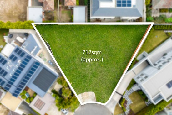 7 Martin Court Toorak is for sale with a price guide of $6.3 million to $6.9 million.