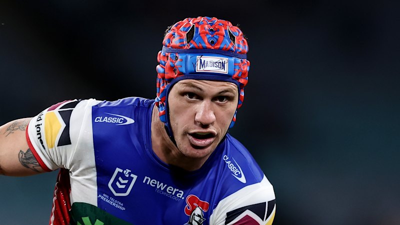 NRL LIVE: Knights battle the Titans before Bennett’s Rabbitohs take on Brisbane