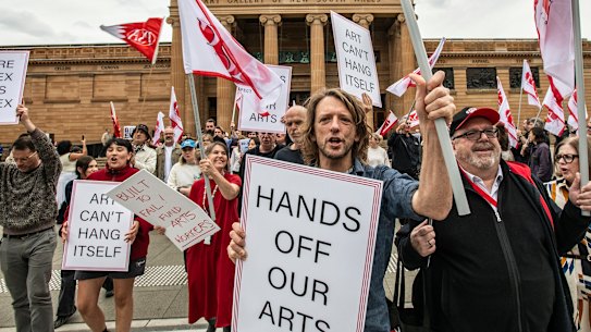 Staff protest 51 job cuts at the Art Gallery of NSW.