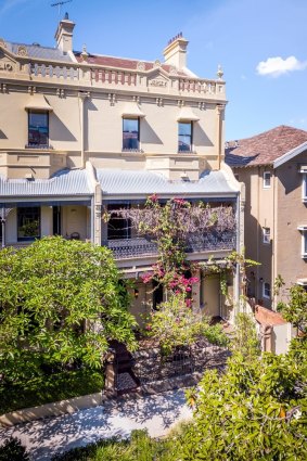 Jersey is a Victorian terrace in Potts Point sold for $8.6 million to Marc and Gillie Schattner.