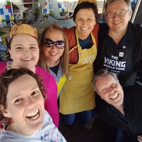 Local authors Heather Waugh, Fiona Burrows, Kelly Canby, Deb Fitzpatrick, Norman Jorgensen and Michael Speechley take a #sausagesizzleselfie 