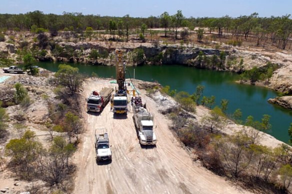 Pacgold will demerge its St George gold project in Northern Queensland, to be consolidated under the 1.33-million-ounce IPO in Manda Resources.