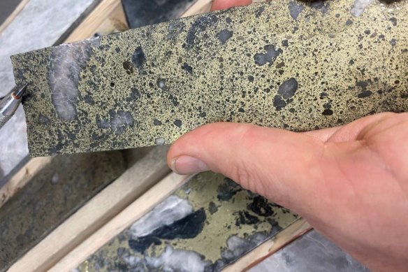 A core sample between 321.9m and 322.6m from latest Cygnus Metals’ diamond drilling campaign. Assays included 7.3m at 4.2 per cent copper, 0.3g/t gold and 16.6g/t silver from 317.8m, which jagged 2.5m at 9.1 per cent copper, 0.5g/t gold and 31.4g/t silver. 