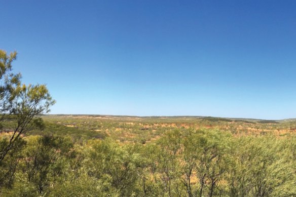Barkly Rare Earths is mobilising for a 10,000m drilling campaign at its Barkly rare earths project in the Northern Territory.