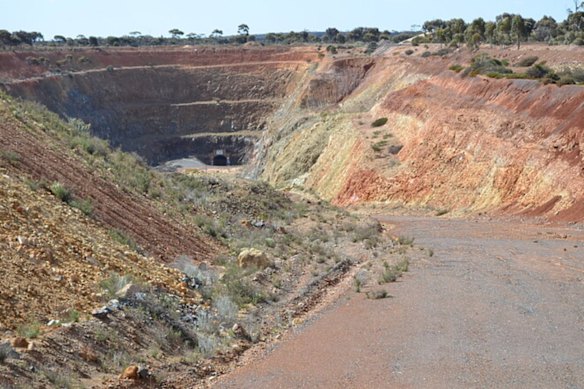 The celebrated 1-million-ounce Bounty gold mine is only 7-kilometres northeast of Forrestania Resources’ Lady Lila prospect