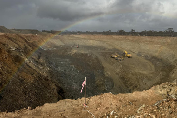 Auric Mining working its Jeffreys Find gold project in the Western Australian town of Norseman ahead of a toll milling campaign.