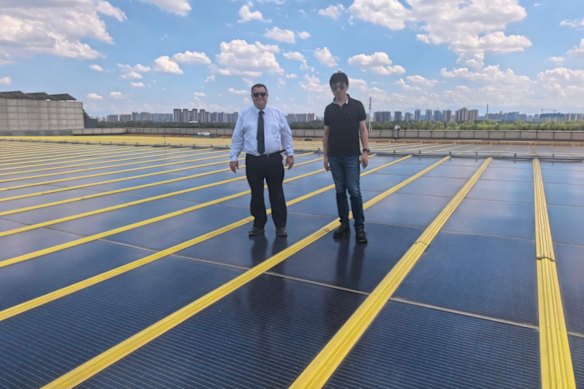 ClearVue Technologies’ new managing director Doug Hunt and associate show off the company’s latest Helios Solar offering which looks certain to be a game-changer in the application of solar power generating panels to metal roofing that can be walked on. 