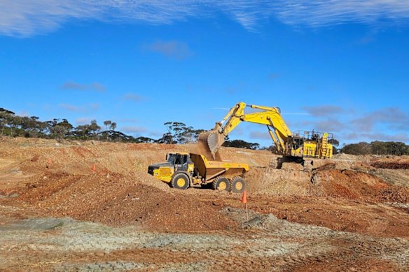 Auric Mining at the Munda open pit near Widgiemooltha in Western Australia.