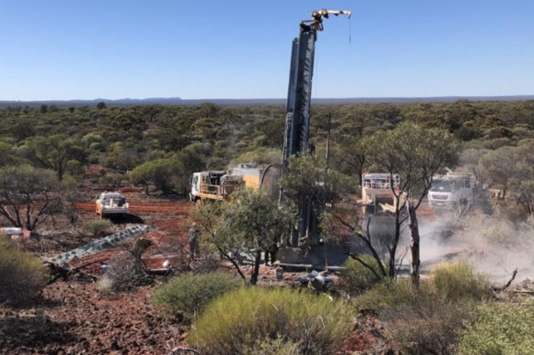 Terrain Minerals is set to spin the rods again to start the year, with reverse circulation drilling at its Wildflower gold project in WA’s Mid West.