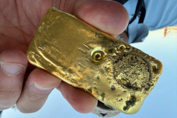 Artemis Resources has produced a stunning 10.4oz gold bar from sample material taken from the Titan prospect at its Karratha gold project.