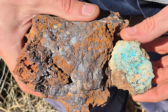 Litchfield Minerals has located a surface gossan with textures indicating sulphide mineralisation, associated with oxidised copper mineralisation (blue green), at its Oonagalabi project in the Northern Territory.