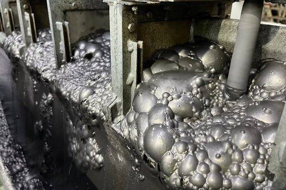 Sarytogan Graphite has banked $1.4m from the European Bank for Reconstruction and Development to fast-track its world-class Kazakh graphite project.