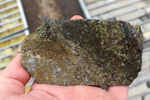 An example of the gold-copper-zinc mineralisation at 278m from Strickland me<em></em>tals’ latest diamond hole at its Rogo<em></em>nza project in Serbia.
