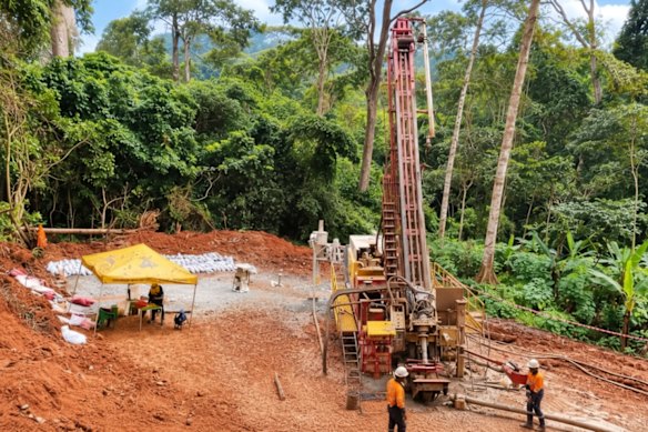 Dalaroo Metals’ reverse circulation rig in action along the Gold Ridge gold corridor in Côte d’Ivoire.