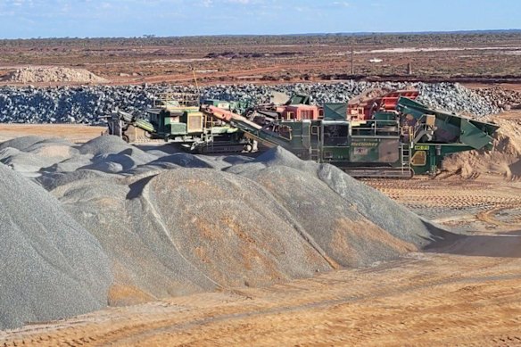 Stockpiles from Auric Mining’s second mining campaign at Munda waiting for processing at Black Cat Syndicate’s Lakewood Mill near Kalgoorlie.